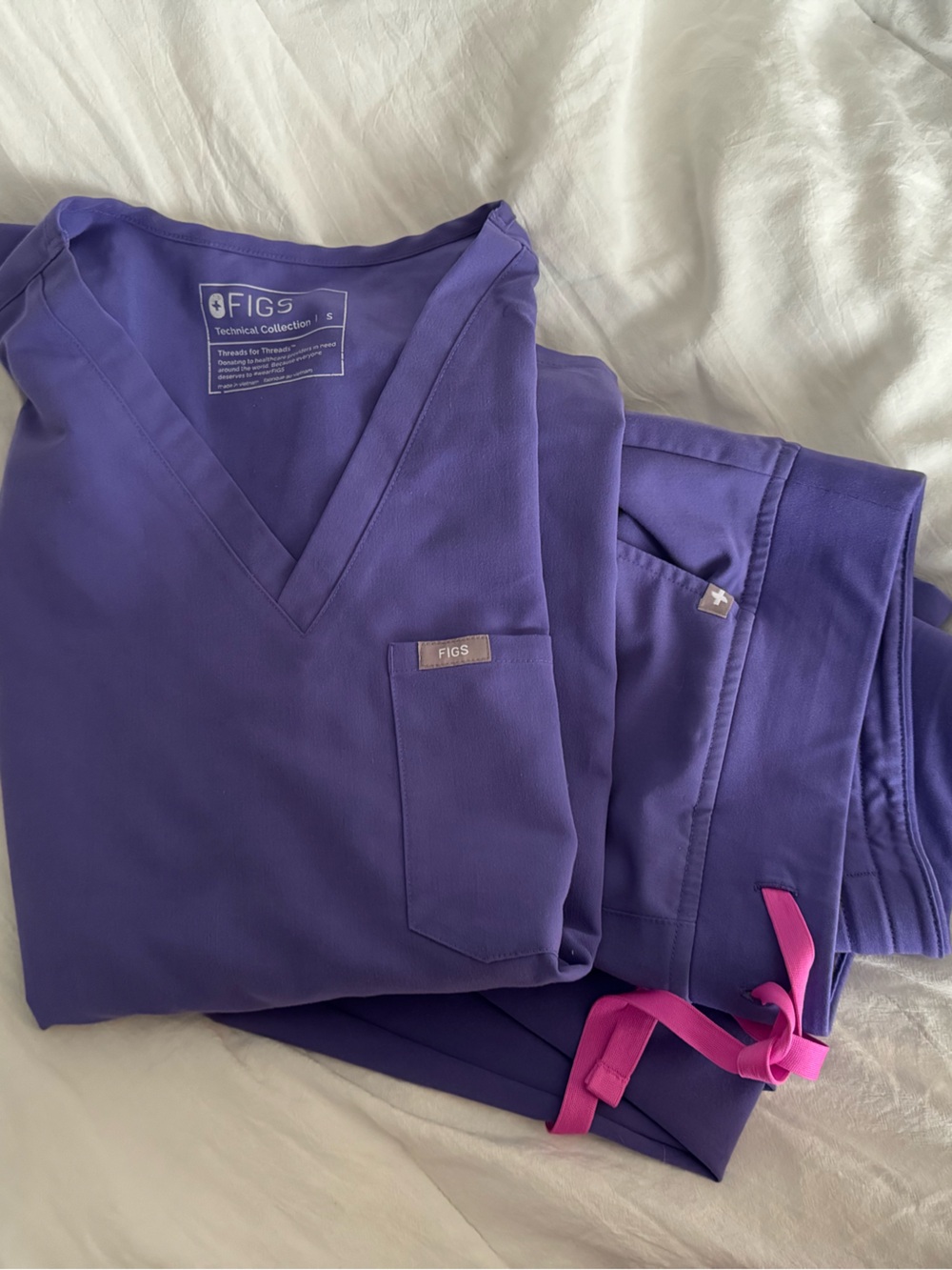 Figs purple scrubs EUC